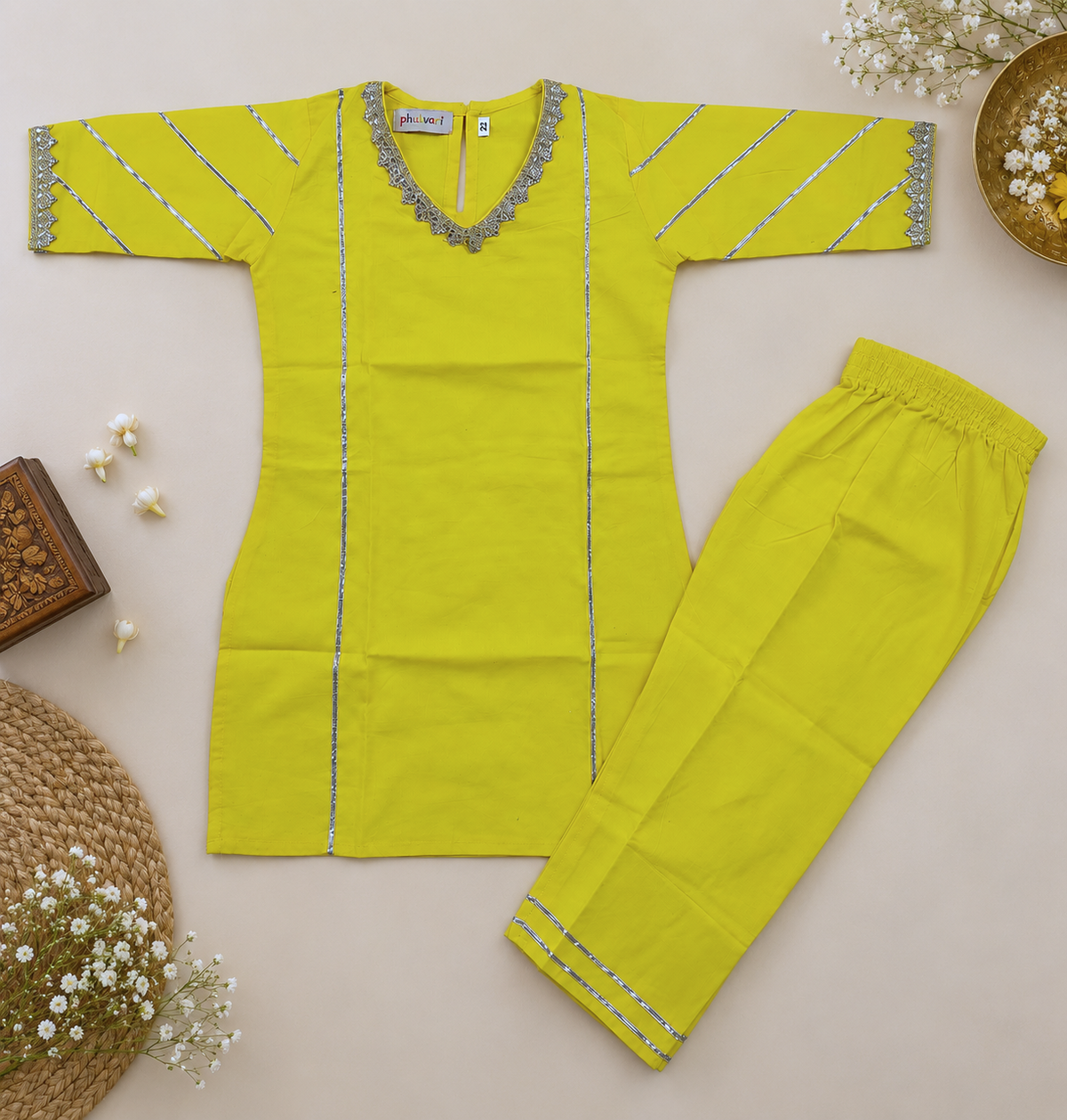 Girls Lace Detailed 100% Cotton Kurta Set