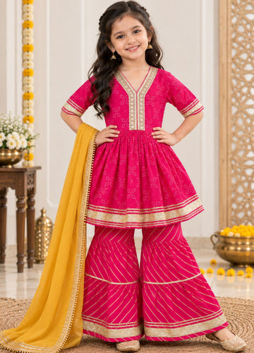 Gulabi Noor Sharara Set